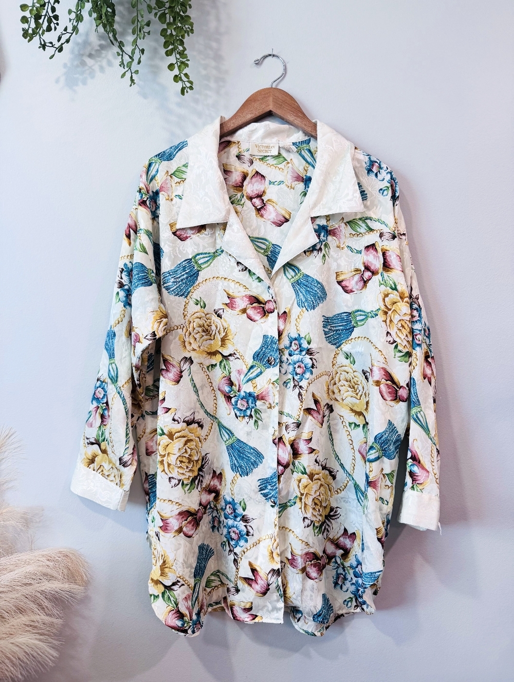 vintage Victoria's Secret Cream Floral Button Down Pjs Blue & Yellow Size M/L